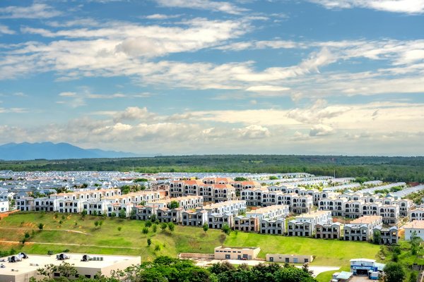 How can you manage utility transfers efficiently during a UK house move?